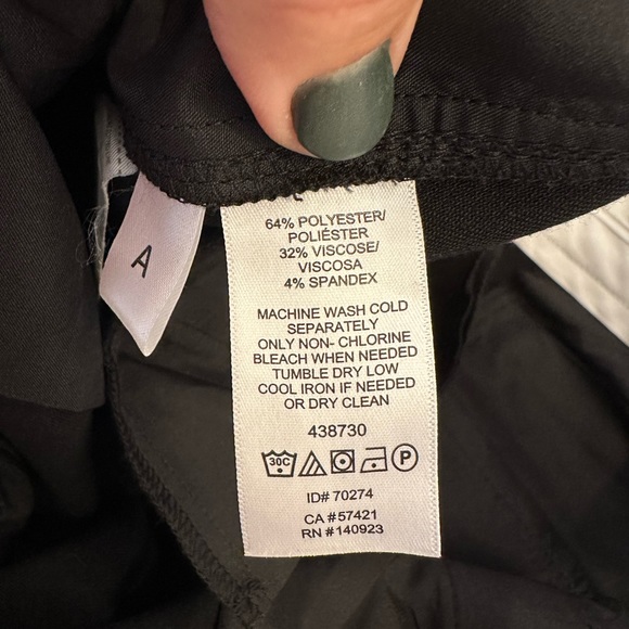 LOFT.  Size 6 black Marisa pants. - Picture 6 of 6